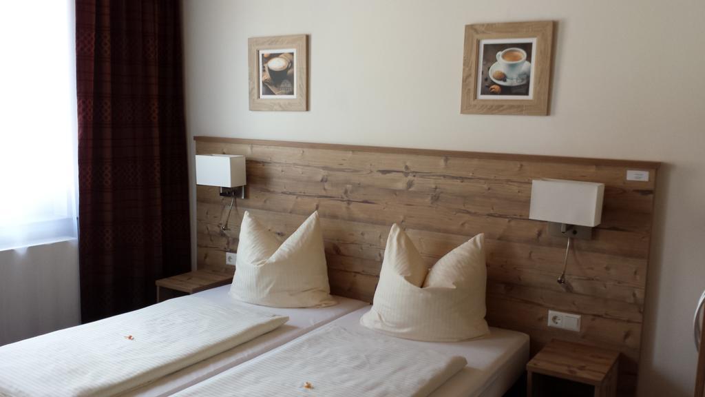 Hotel Alte Krone Tuebingen Room photo